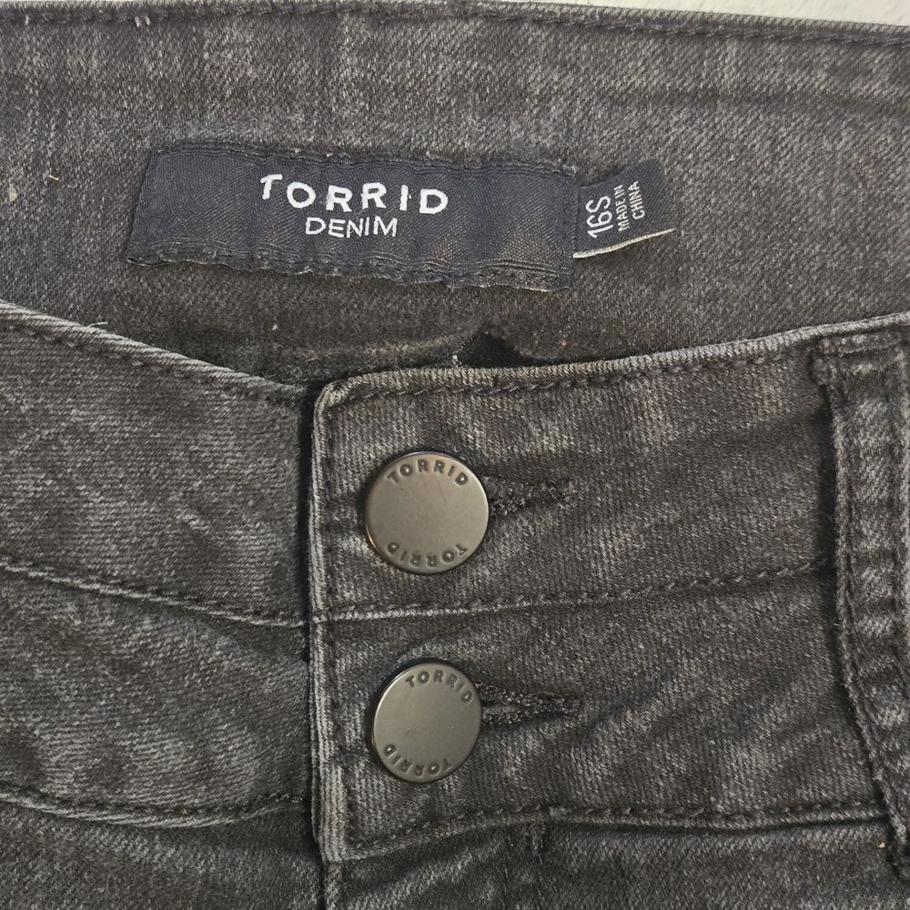 Torrid Black Denim Size 16 Skinny High Rise Tapered Leg Pockets Ladies EUC - Picture 6 of 10